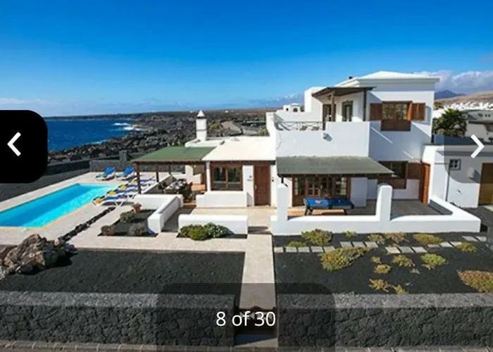 Mareas Villa *