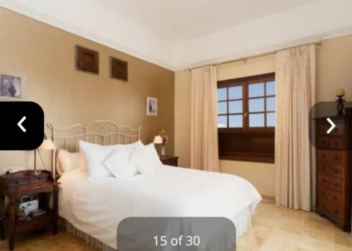 Mareas Villa *